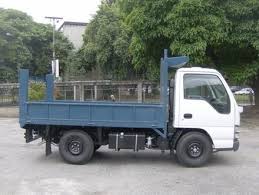 Transporte en Camión NHR de 2,1 ton en Alrededores de la Cuarta Brigada, Medellín, Antioquia, Colombia
